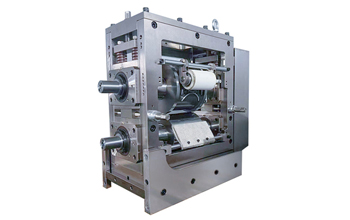 SANITARY NAPKIN CUTTING ASSEMBLY